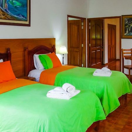 Twin Hotel Galápagos by Rotamundos Puerto Ayora  Esterno foto