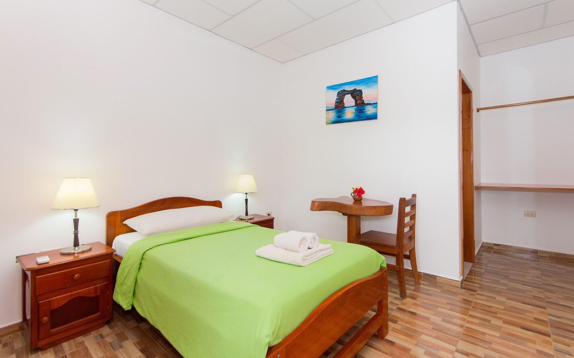 Twin Hotel Galápagos by Rotamundos Puerto Ayora  Esterno foto