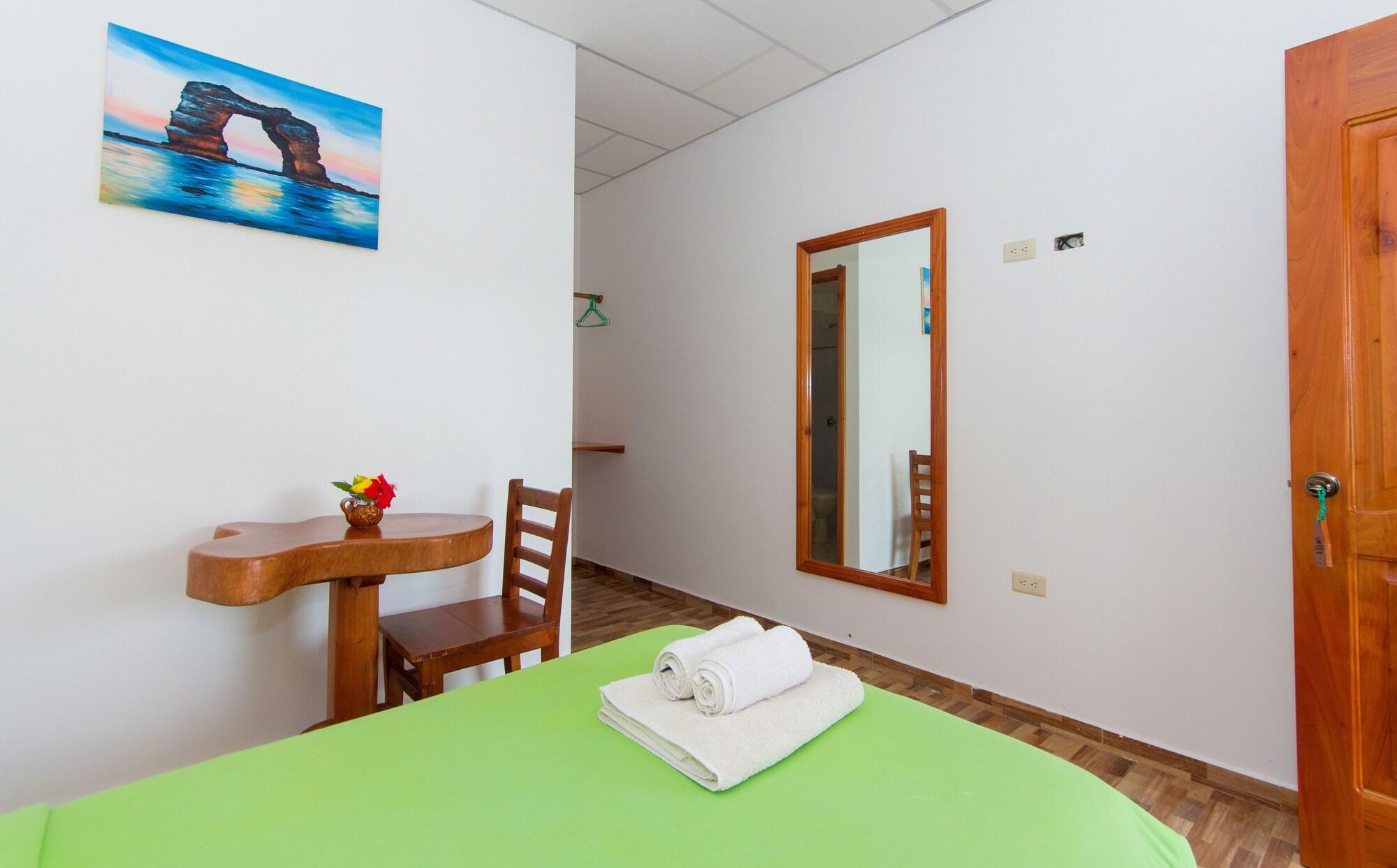 Twin Hotel Galápagos by Rotamundos Puerto Ayora  Esterno foto