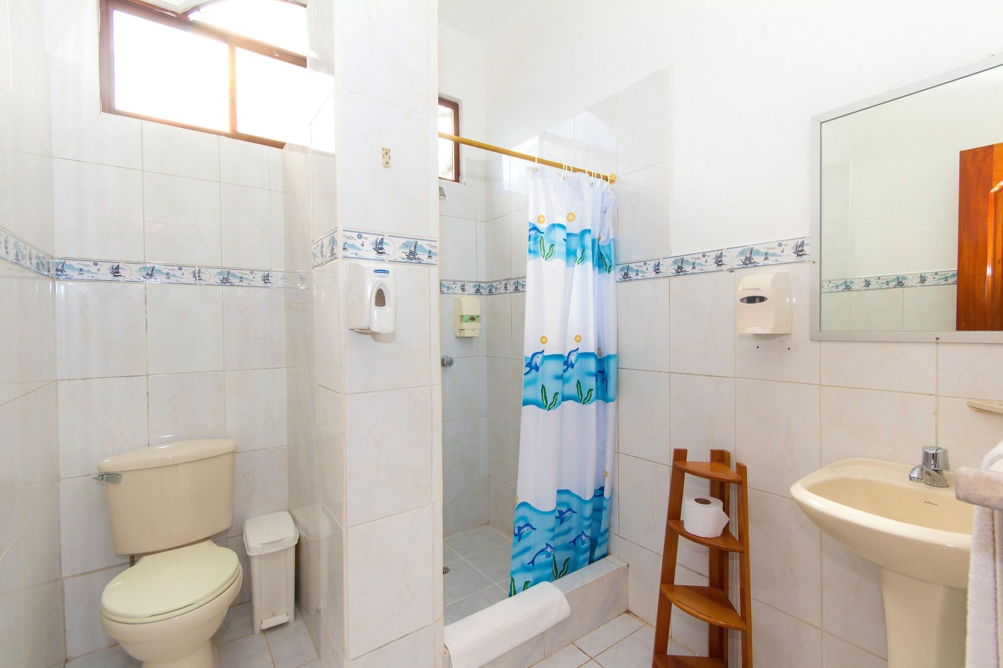 Twin Hotel Galápagos by Rotamundos Puerto Ayora  Esterno foto