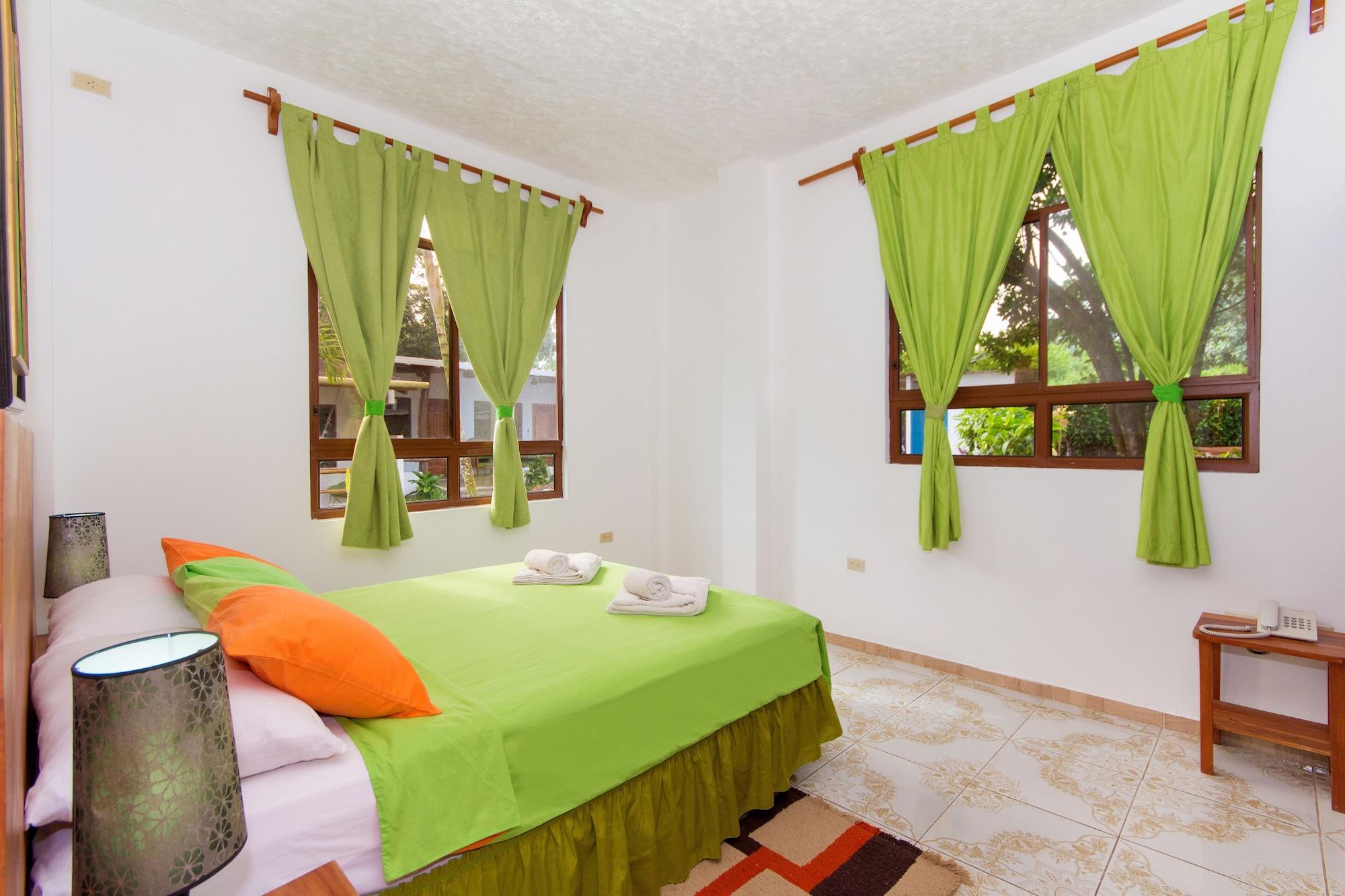 Twin Hotel Galápagos by Rotamundos Puerto Ayora  Esterno foto