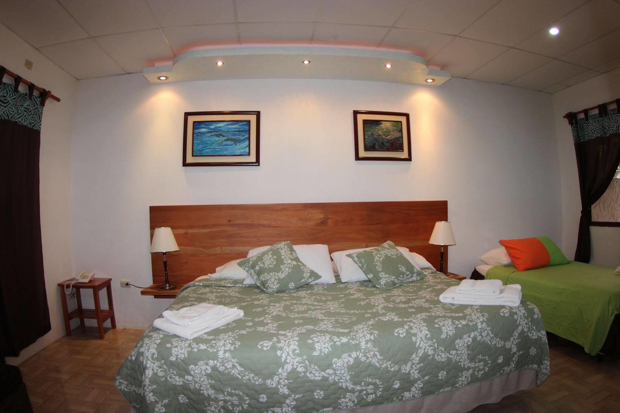 Twin Hotel Galápagos by Rotamundos Puerto Ayora  Esterno foto